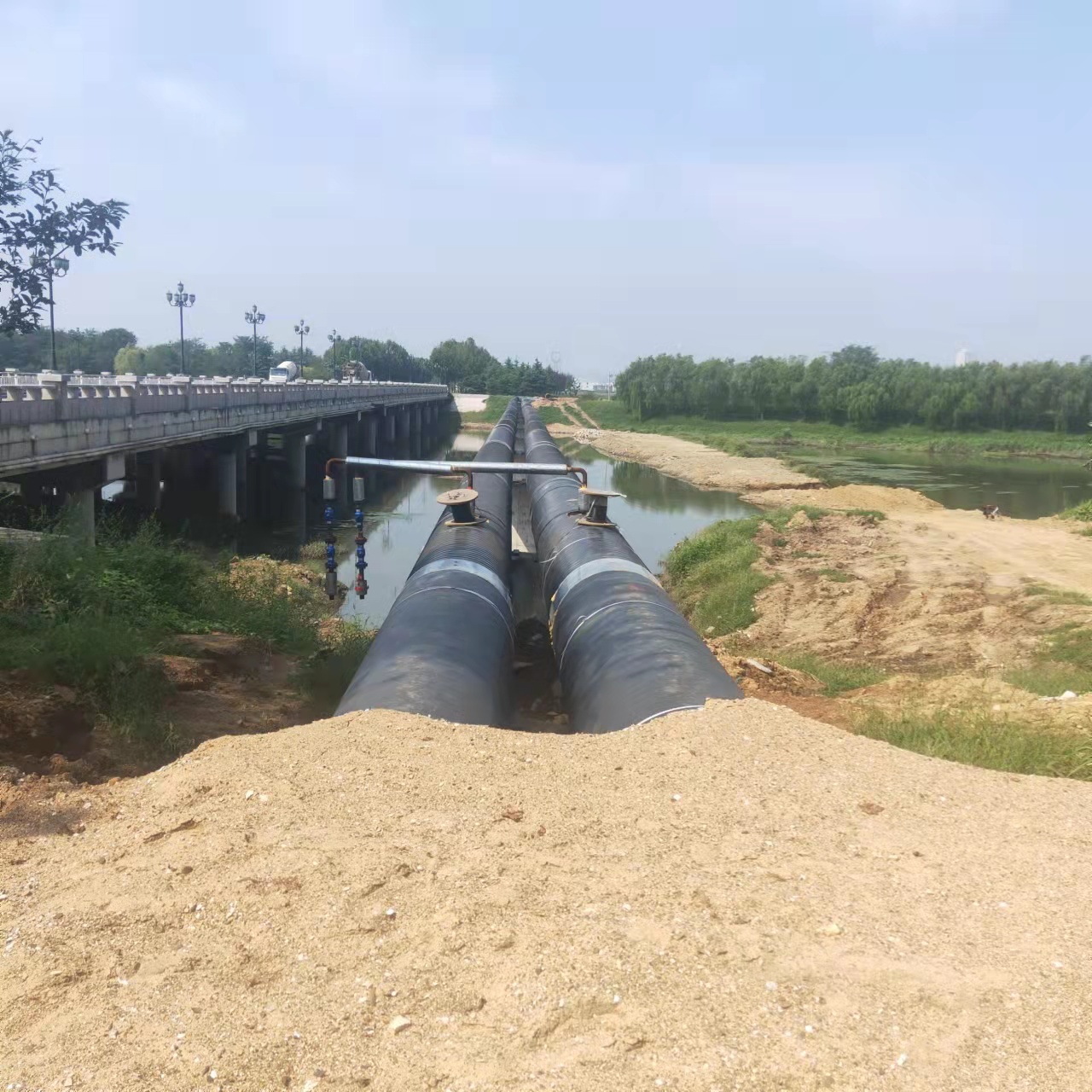大渡口西气东输顶管施工输油管道清洗